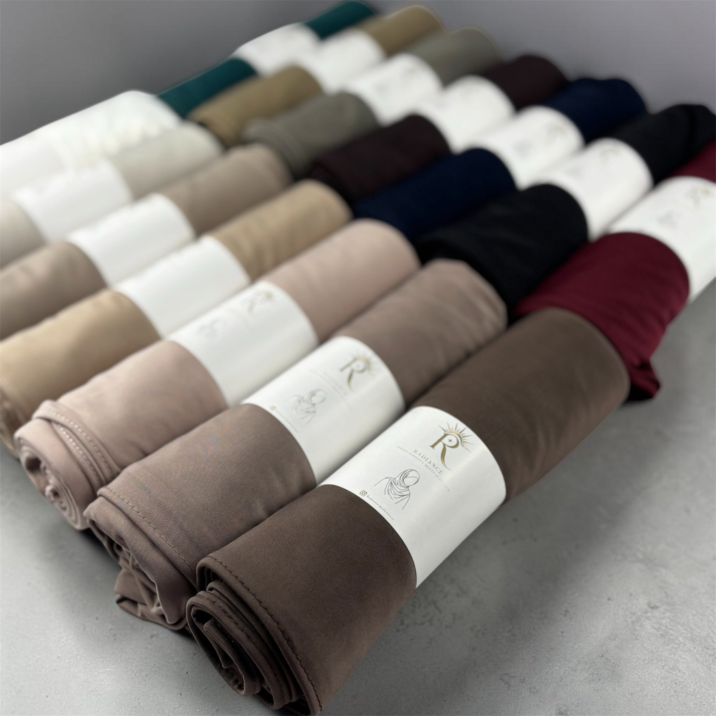 Foulards en plusieurs couleurs